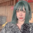 在这个美丽的海滩上,秋与柯基海边的照片让人为之一振